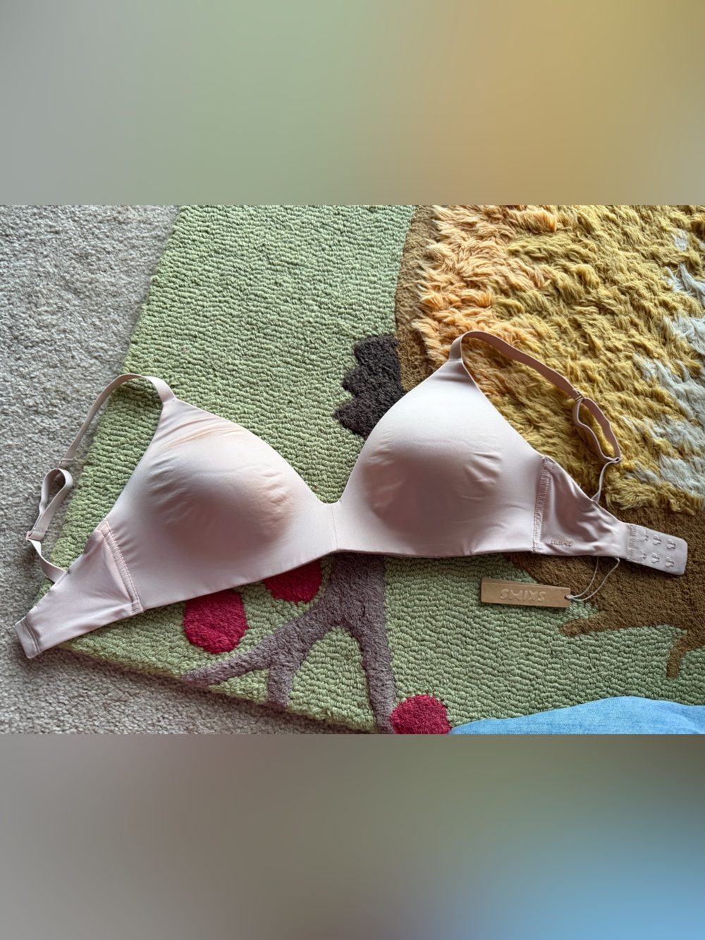 Skims wireless bra 34DDD color Mica